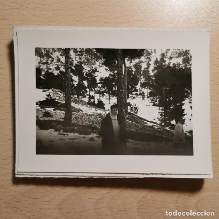 Fotograf&iacute;a antigua: ANTIGUA FOTOGRAFIA - MUJER EN LA NIEVE. VALL D'&Agrave;NEU. ESTERRI D'&Agrave;NEU - A&Ntilde;OS 70 - 11,7 X 9 CM / 186