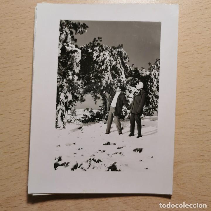 Fotograf&iacute;a antigua: ANTIGUA FOTOGRAFIA - PAREJA EN LA NIEVE. VALL D'&Agrave;NEU. ESTERRI D'&Agrave;NEU - A&Ntilde;OS 70 - 11,7 X 9 CM / 200