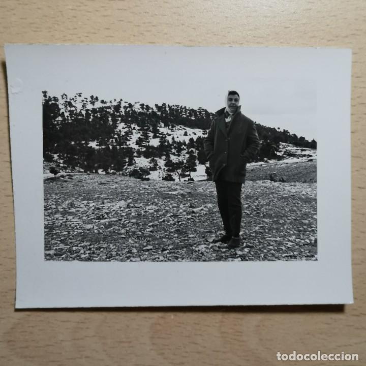 Antique Photography: ANTIGUA FOTOGRAFIA - MUJER EN LA NIEVE. VALL D'&Agrave;NEU. ESTERRI D'&Agrave;NEU - A&Ntilde;OS 70 - 11,7 X 9 CM / 205