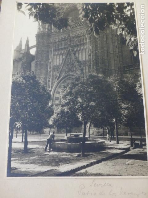 Fotografia antica: SEVILLA CATEDRAL PATIO DE LOS NARANJOS ANTIGUA FOTOGRAFIA 1943 POR VIAJERO ALEMAN