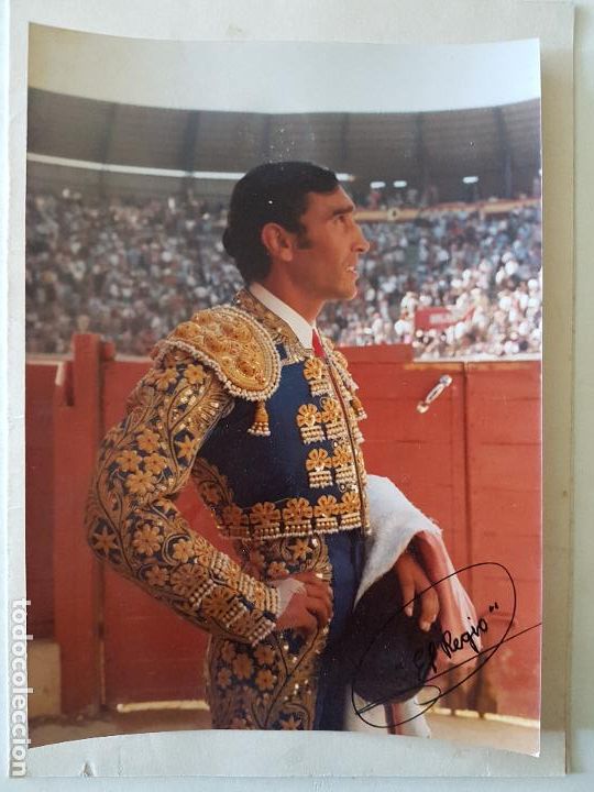 Antique Photography: EL REGIO TORERO RETRATO 1978 CON AUTOGRAFO 13X17