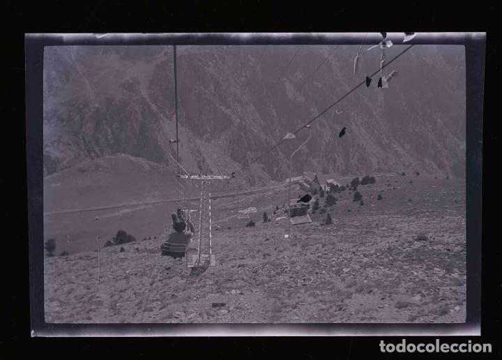 Fotograf&iacute;a antigua: PIRINEOS. Remontadores. Esqu&iacute;. Lugar sin identificar. c. 1960