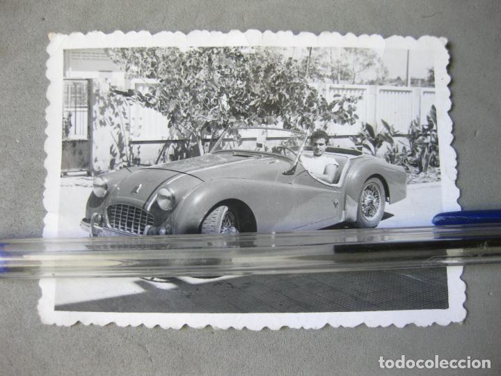 Fotograf&iacute;a antigua: FOTOGRAF&Iacute;A DE UN AUTOMOVIL DEPORTIVO