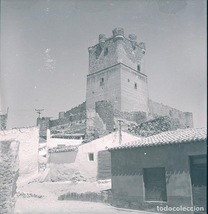 Alte Fotografie: VILLENA CASTILLO NEGATIVO 6 X 6 CM.