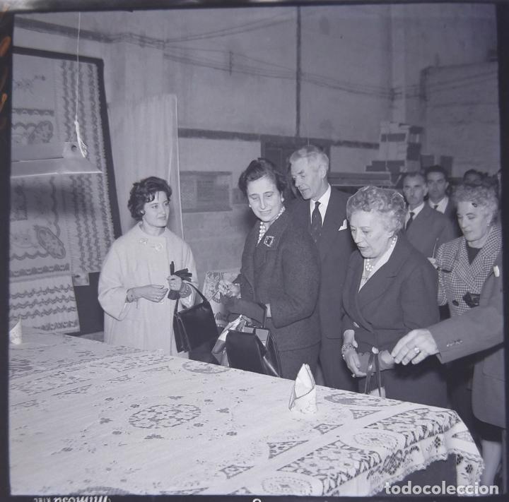 Photographie ancienne: ALCOY VISITA CARMEN POLO DE FRANCO NEGATIVO CELULOIDE 6 X 6 cm.