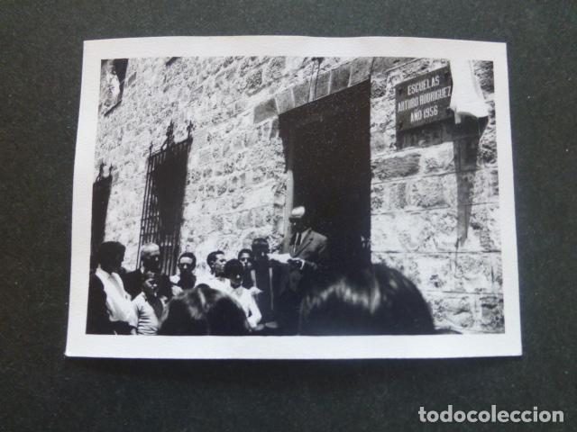 Fotograf&iacute;a antigua: SABIOTE JAEN INAUGURACION ESCUELAS FOTOGRAFIA ANTIGUA 7,5 X 10,5 CMTS