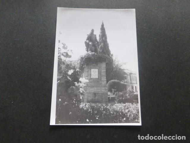 Fotografia antiga: EL VISO DEL MARQUES CIUDAD REAL MONUMENTO A ALVARO DE BAZAN ANTIGUA FOTOGRAFIA 9 X 13 CMTS