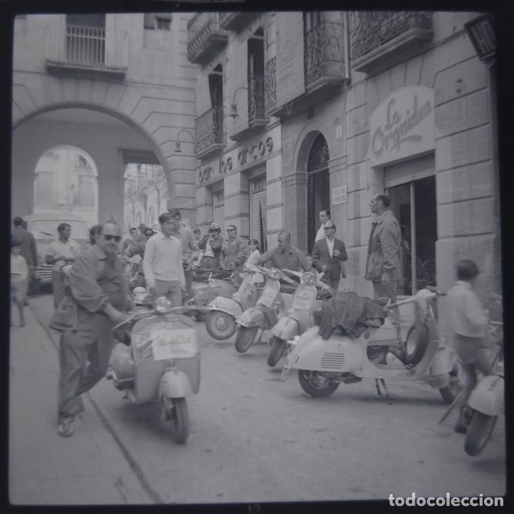 Fotograf&iacute;a antigua: ALCOY CLUB VESPA NEGATIVO CELULOIDE 6 X 6 CM.