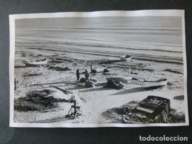 Fotograf&iacute;a antigua: ALMERIA PESCADORES EN PLAYA ANTIGUA FOTOGRAFIA 9 X 14 CMTS