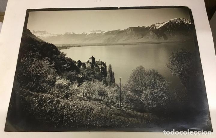 Fotograf&iacute;a antigua: SUIZA. VISTA DEL CASTILLO DE CHILLON Y LOS ALPES. 18 X 24 CM.