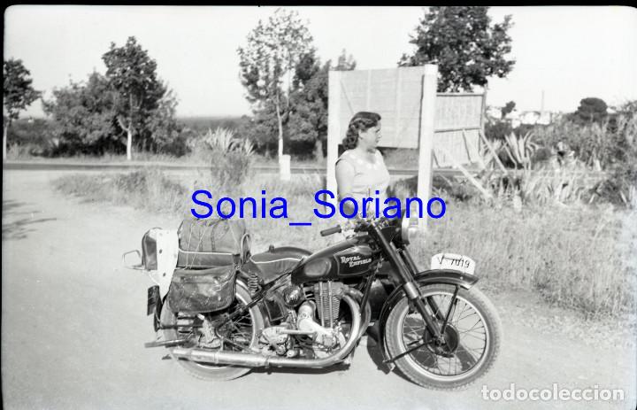 Fotograf&iacute;a antigua: MOTO SIDECAR, SE&Ntilde;ORA. ANTIGUA FOTOGRAFIA. NEGATIVO EN CELULOIDE