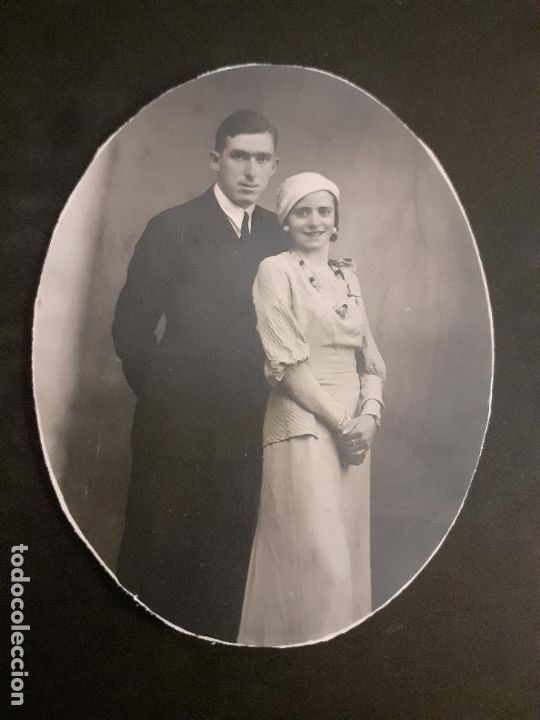 Fotografia antiga: LEON RETRATO DE PAREJA ANTIGUA FOTOGRAFIA A&Ntilde;OS 30 7 X 9 CMTS