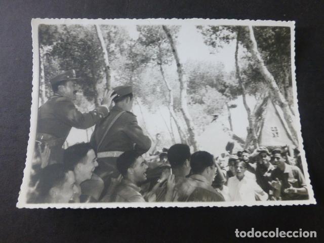 Fotografia antiga: ZAHARA DE LOS ATUNES CADIZ MANIOBRAS MILITARES ANTIGUA FOTOGRAFIA 11 X 16 CMTS