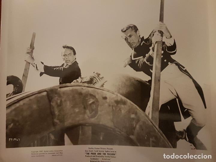 Fotografia antiga: ESCENA DE LA PELICULA ORGULLO Y PASION FOTOGRAFIA 1957 26 X 21 CMTS