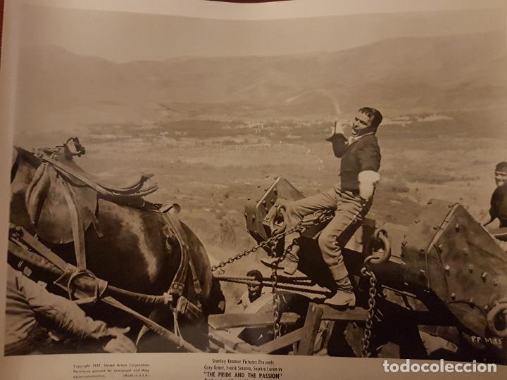 Fotografia antiga: ESCENA DE LA PELICULA ORGULLO Y PASION FOTOGRAFIA 1957 26 X 21 CMTS