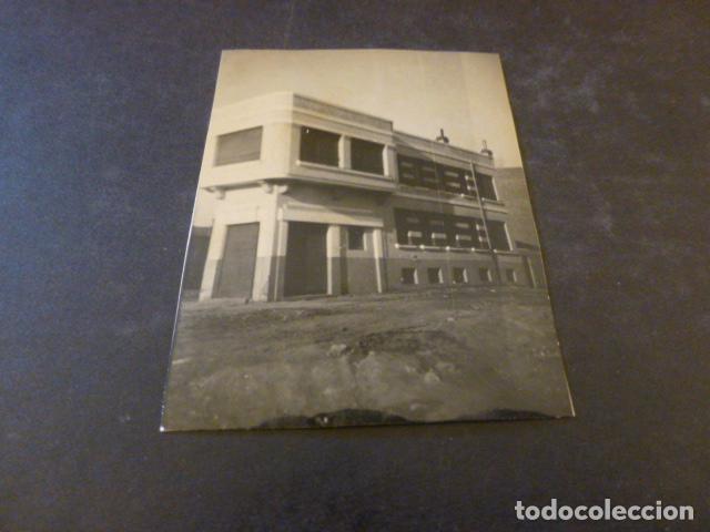 Antique Photography: LEON EDIFICIO ANTIGUA FOTOGRAFIA 6 X 7,5 CMTS A&Ntilde;OS 30