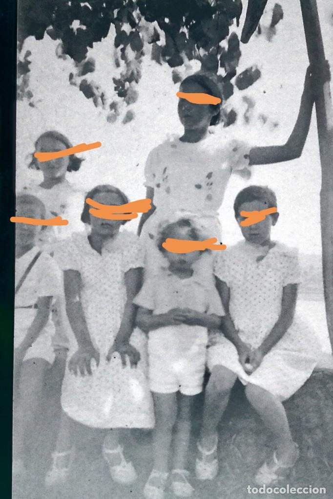 Photographie ancienne: Antiguo negativo. Clich&eacute; de fotograf&iacute;a. Grupo de ni&ntilde;os. Antigua.