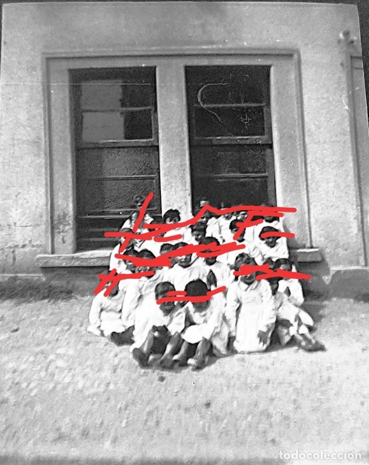 Antique Photography: Antiguo negativo. Clich&eacute; de fotograf&iacute;a. Escuela.ni&ntilde;as. Zona Galicia sin identificar. Antigua.