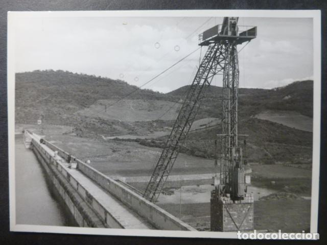 Fotograf&iacute;a antigua: ARRUJABE ALAVA PRESA ANTIGUA FOTOGRAFIA A&Ntilde;OS 50 7,5 X 10,5 CMTS