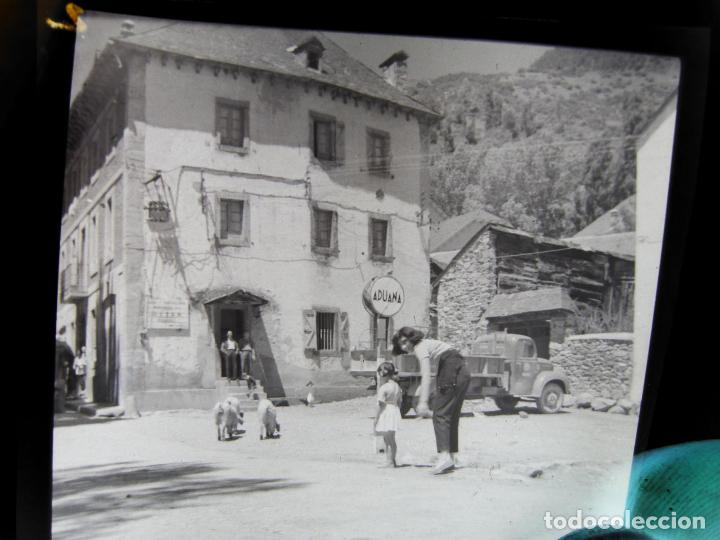 Fotograf&iacute;a antigua: FOTOGRAF&Iacute;A EN NEGATIVO DE 6 X 6 UNA ADUANA ESPA&Ntilde;OLA - A&Ntilde;OS 60