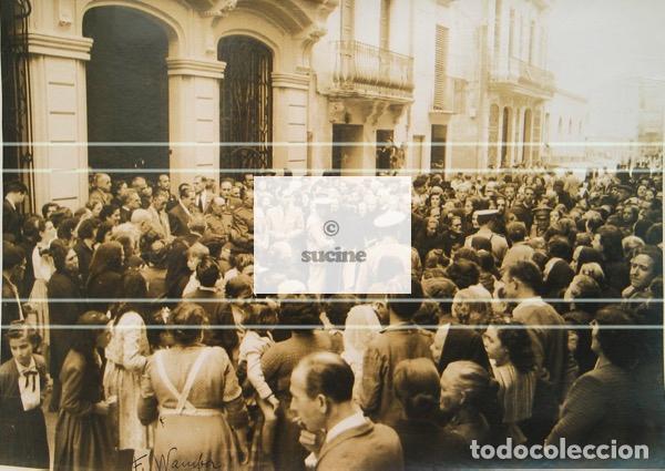 Fotograf&iacute;a antigua: GENTE DE BURRIANA INAUGURACION OFICINAS (DESCONOCEMOS)