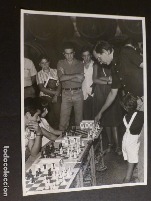 Fotografia antica: MONTILLA CORDOBA TORNEO AJEDREZ ROMAN TORAN PRESIDENTE FEDERACION ESPA&Ntilde;OLA DE AJEDREZ