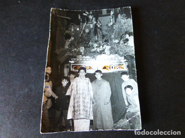Antique Photography: ANDALUCIA SEMANA SANTA PROCESION NAZARENO CON NI&Ntilde;OS ANTIGUA FOTOGRAFIA 7 X 9,5 CMTS