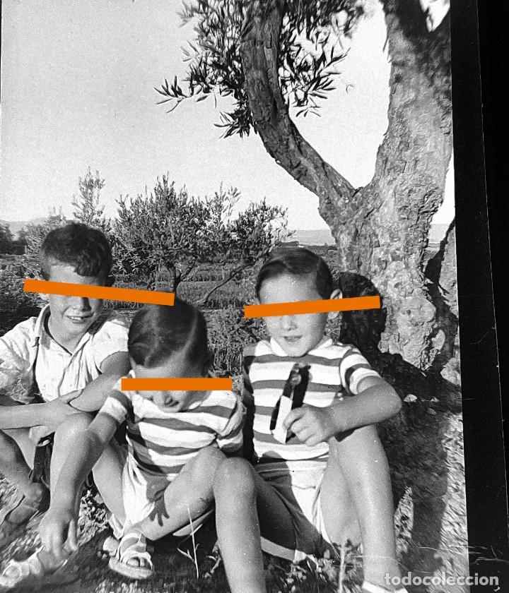 Fotograf&iacute;a antigua: Antiguo negativo o clich&eacute; de fotograf&iacute;a. Ni&ntilde;os. Ni&ntilde;o. Antigua.
