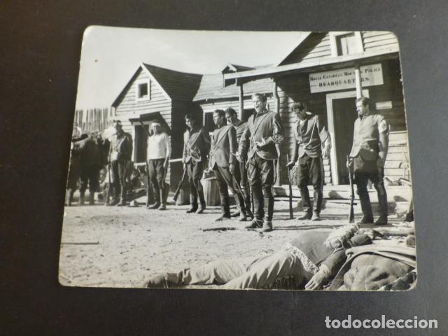 Fotograf&iacute;a antigua: ALMERIA ESCENA PELICULA POLICIA MONTADA DEL CANADA ANTIGUA FOTOGRAFIA 12,5 X 10 CTMS
