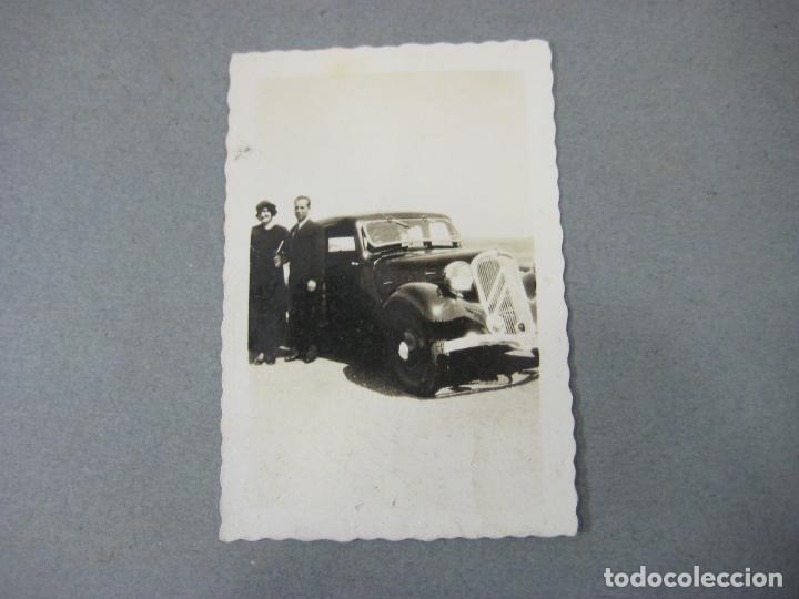 Fotograf&iacute;a antigua: FOTOGRAF&Iacute;A DE UN AUTOMOVIL CITROEN ANTIGUO.