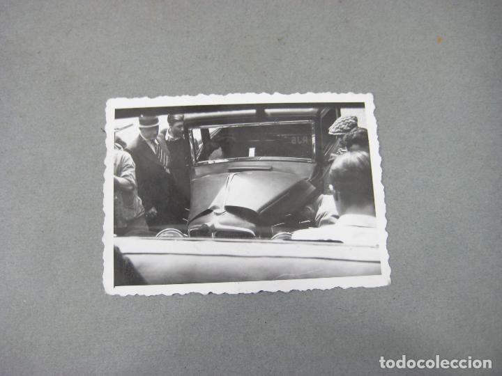 Photographie ancienne: FOTOGRAF&Iacute;A DE UN AUTOMOVIL ANTIGUO DE PRINCIPIOS DEL SIGLO XX ACCIDENTADO