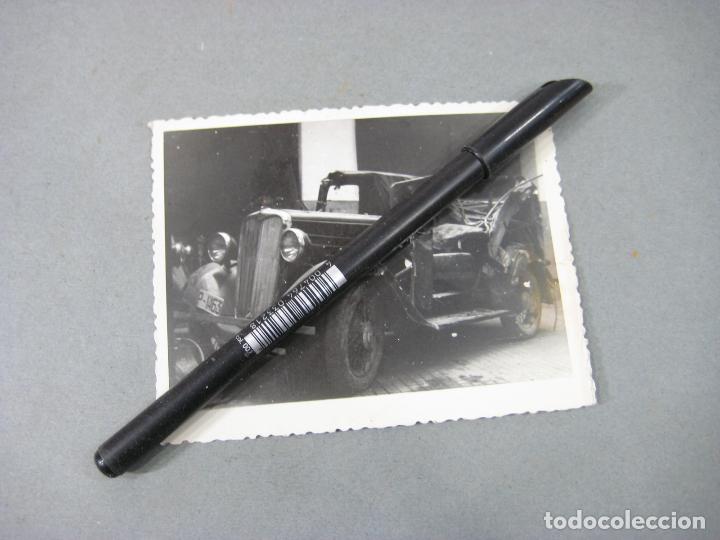 Photographie ancienne: FOTOGRAF&Iacute;A DE LA ASEGURADORA OMNIA DE UN AUTOMOVIL ANTIGUO SINGER ACCIDENTADO DE 1948