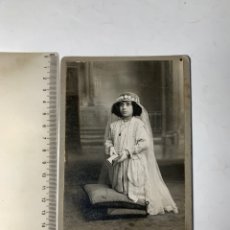 Fotografía antigua: FOTO. NIÑA DE 1ª COMUNIÓN. J. DERREY, FOTÓGRAFO. VALENCIA. MAYO 1921.. Lote 312566943
