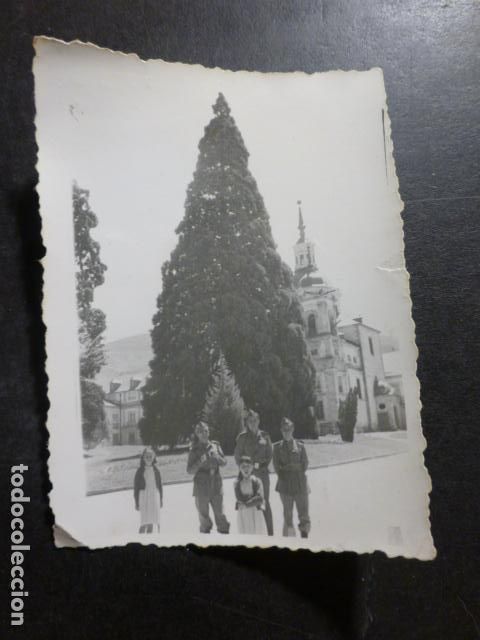 Alte Fotografie: LA GRANJA DE SAN ILDEFONSO SEGOVIA MILITARES Y NI&Ntilde;OS ANTIGUA FOTOGRAFIA A&Ntilde;OS 40 6 X 8 CMTS
