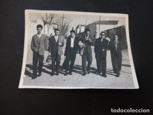 Fotograf&iacute;a antigua: ALCAZAR DE SAN JUAN CIUDAD REAL MONTY FOTOGRAFO ANTIGUA FOTOGRAFIA 1957 6 X 8 CMTS