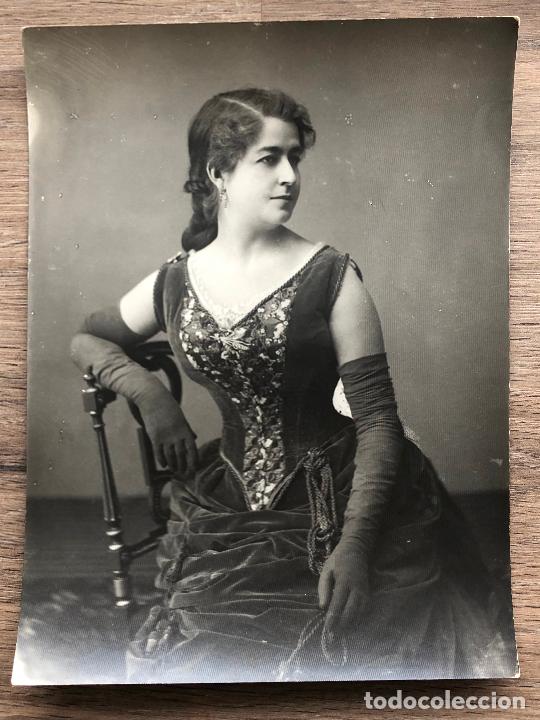 Fotograf&iacute;a antigua: MAR&Iacute;A TUBAU - ARTISTA. FOTOGRAF&Iacute;A 18X24 CM.