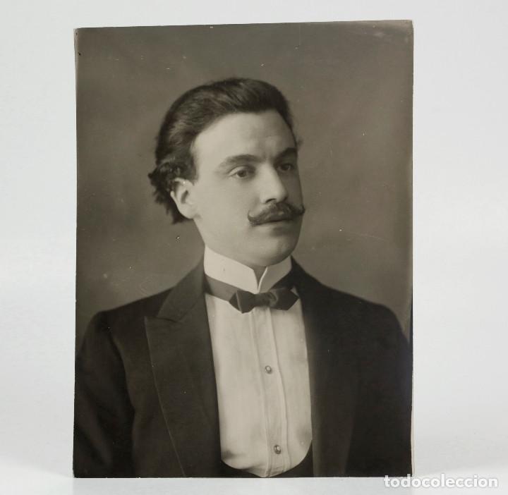 Antique Photography: MIQUEL MULLERAS - TENOR. FOTOGRAF&Iacute;A 18X24 CM.