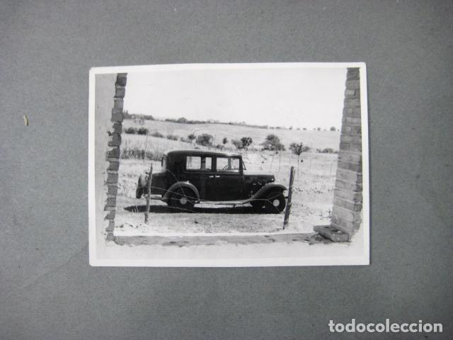 Antique Photography: FOTOGRAF&Iacute;A DE UN AUTOMOVIL ANTIGUO DE MEDIADOS DEL SIGLO XX DESCONOCIDO