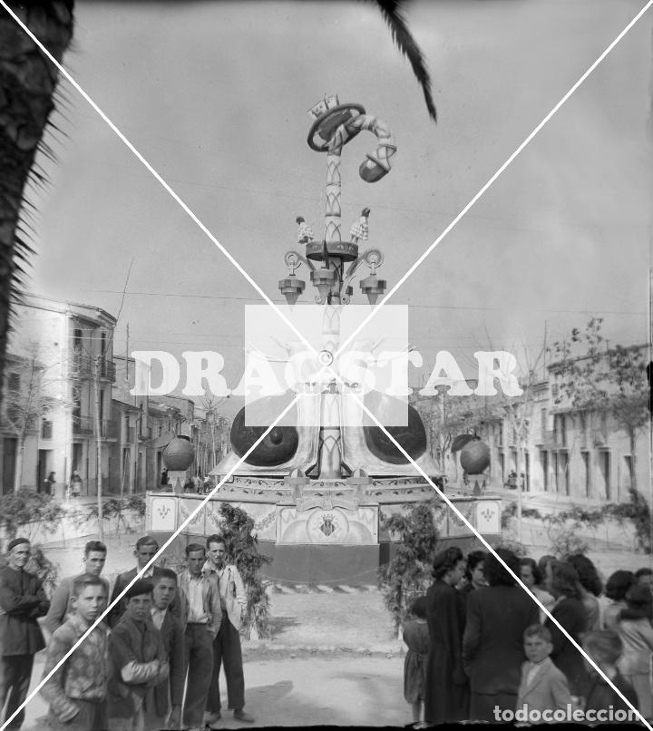 Fotografia antica: PLACA ORIGINAL CRISTAL GAYATA GANADORA CALLE SAN ROQUE EN 1945