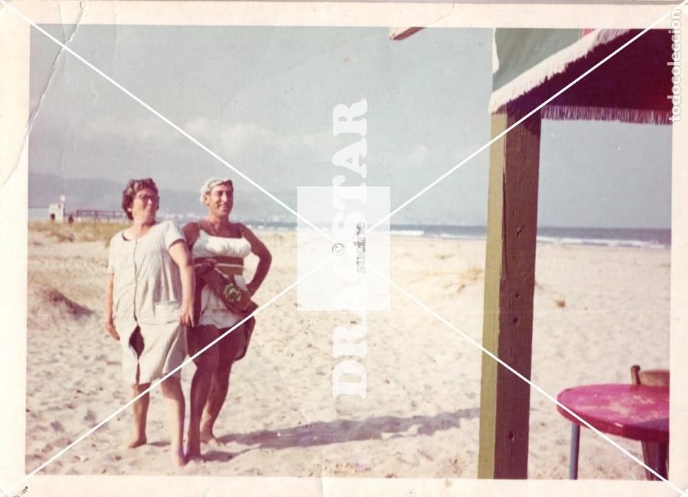 Antique Photography: FOTOGRAFIA ORIGINAL GENTE DE CASTELLON EN EL RECUERDO MERENDERO MIRAMAR EN LA PLAYA DEL PINAR 1960