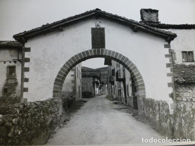 Fotografia antica: MAYA NAVARRA DETALLE URBANO ANTIGUA FOTOGRAFIA 17 X 24 CMTS