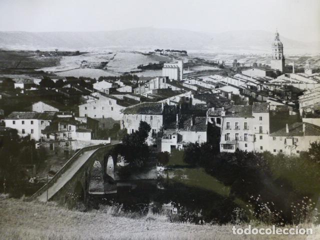 Antique Photography: PUENTE LA REINA NAVARRA UNA VISTA ANTIGUA FOTOGRAFIA 25,5 X 20,5 CMTS