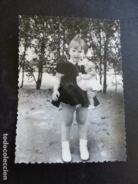 Photographie ancienne: NI&Ntilde;A CON MU&Ntilde;ECA ANTIGUA FOTOGRAFIA 7,5 X 10,5 CMTS