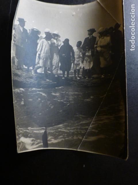Fotografia antica: ROTA CADIZ GRUPO EN PLAYA 1913 ANTIGUA FOTOGRAFIA 9 X 11 CMTS