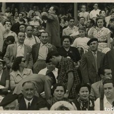 Fotografía antigua: GIJON. FOTO VEGA. EN LOS TOROS.. ASTURIAS. H. 1955. Lote 363282065