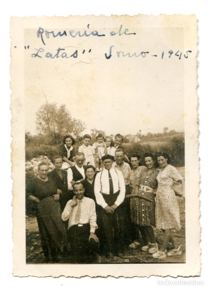 Fotografia antica: Romer&iacute;a de Nuestra se&ntilde;ora de Latas, Somo 1945. Grupo de gente. Cantabria, Loredo