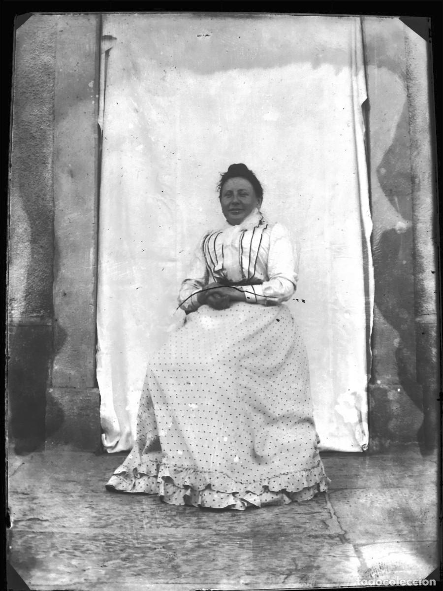 Photographie ancienne: Antiguo negativo de fotograf&iacute;a. Se&ntilde;ora. Antigua.