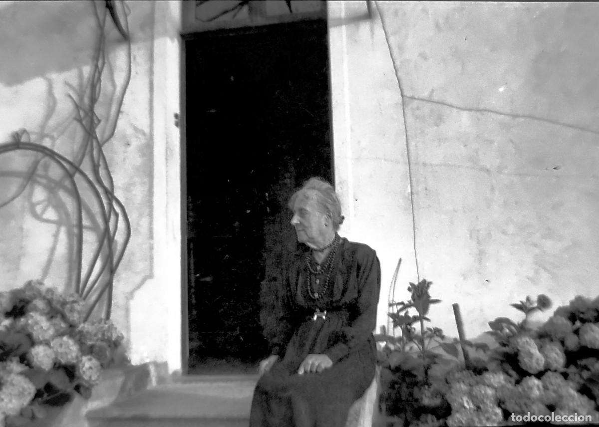 Antique Photography: Antiguo negativo de fotograf&iacute;a. Se&ntilde;ora. Antigua.