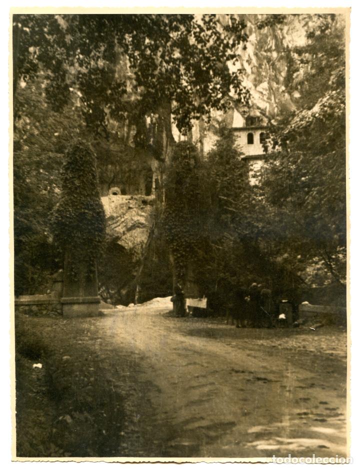 Fotografia antica: Fotograf&iacute;a sin indicaci&oacute;n de lugar ni fot&oacute;grafo, circa 1940 posiblemente Pa&iacute;s Vasco 17,5x23,5 cm