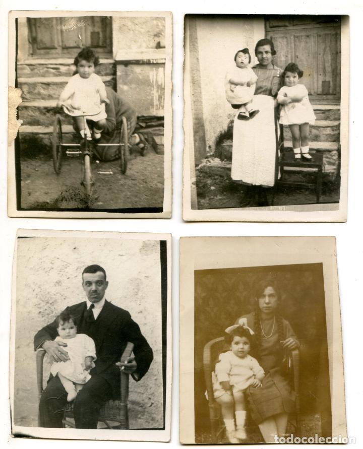 Photographie ancienne: Lote cinco fotos de una familia, de fot&oacute;grafo ambulante, formato media postal fotogr&aacute;fica